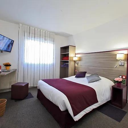 Hotel Contact O'nice 3*