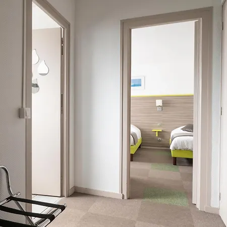 Contact O'nice Hotel 2*