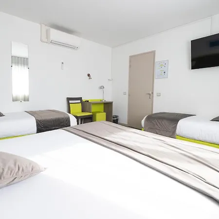 Hotel Contact O'nice 2*