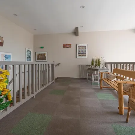 Hotel Contact O'nice 2*