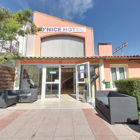 Hotel Contact O'nice 2*