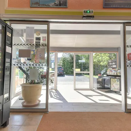 Contact O'nice Hotel 2*