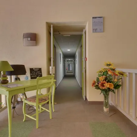 Hotel Contact O'nice Saintes