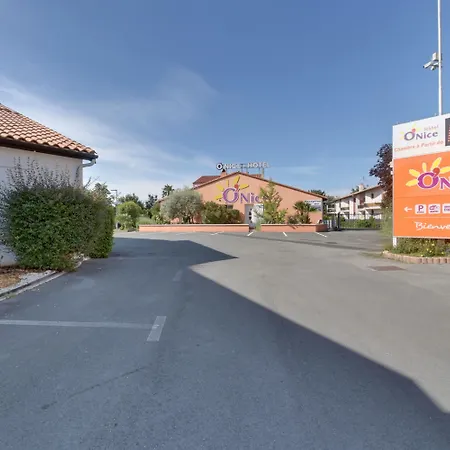 Contact O'nice Hotel 2*