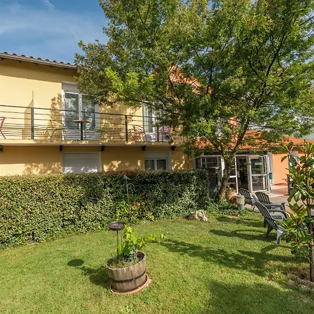 Contact O'nice Hotel 3*
