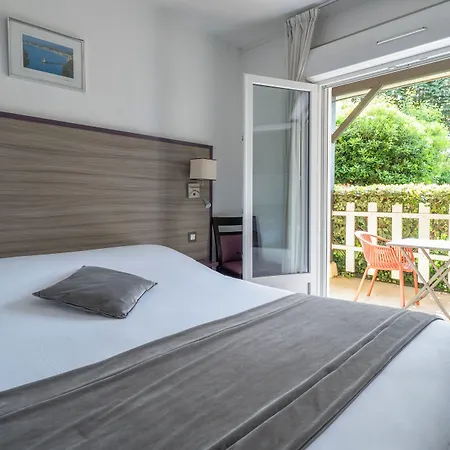 Contact O'nice Hotel Saintes