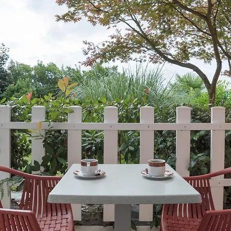 Contact O'nice Hotel 2*