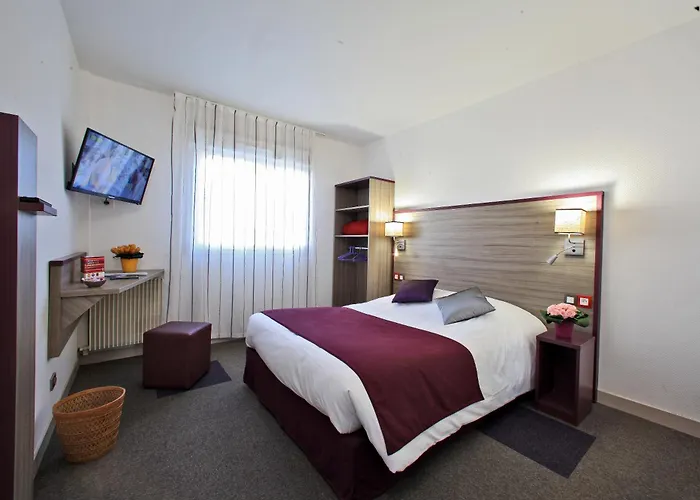 Hotel Contact O'nice 2*