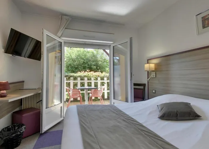 Hotel Contact O'nice Saintes