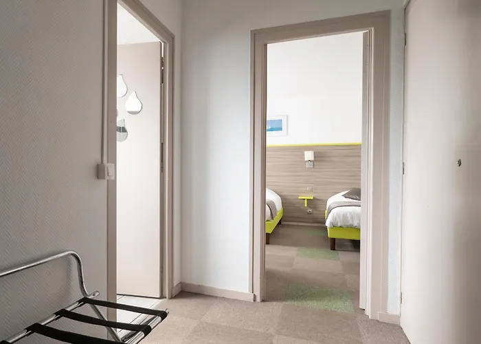 Contact O'nice Hotel 2*