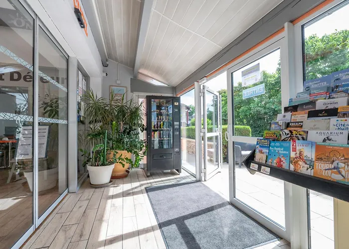 Contact O'nice Hotel 2*