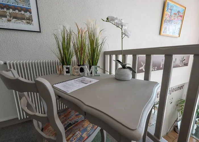 Hotel Contact O'nice 2*