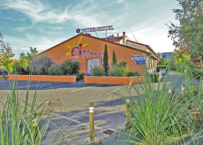 Contact O'nice 2* Saintes