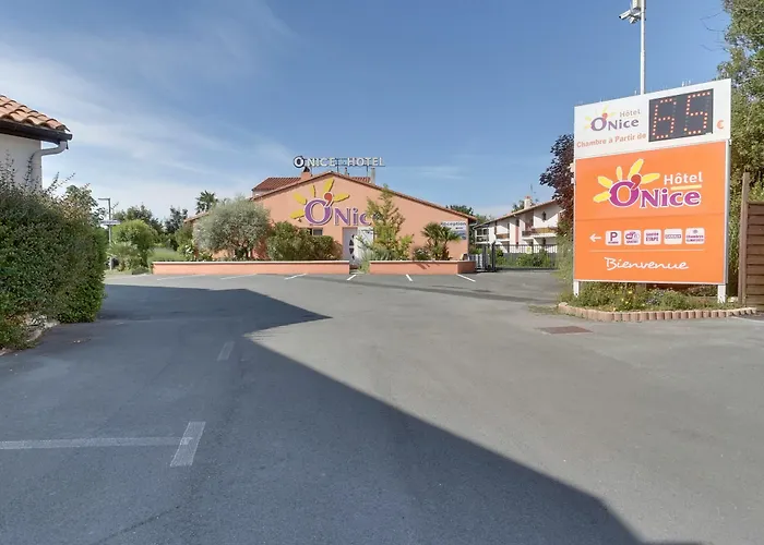 Contact O'nice Hotel 2*