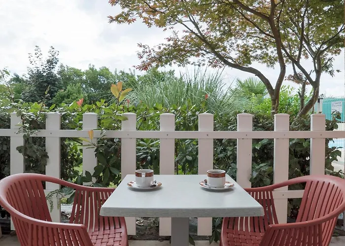 Contact O'nice Hotel 2*